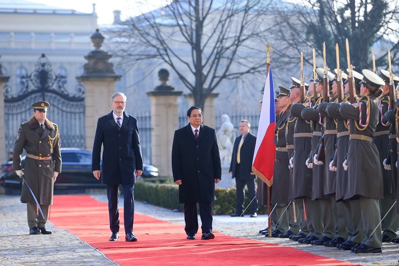 Sáng 20/1, tại Trụ sở Chính phủ Cộng hòa Czech ở thủ đô Praha, Thủ tướng Cộng hòa Czech Petr Fiala chủ trì buổi lễ trọng thể đón Thủ tướng Chính phủ Phạm Minh Chính cùng Phu nhân và Đoàn đại biểu Việt Nam - Ảnh: VGP/Nhật Bắc