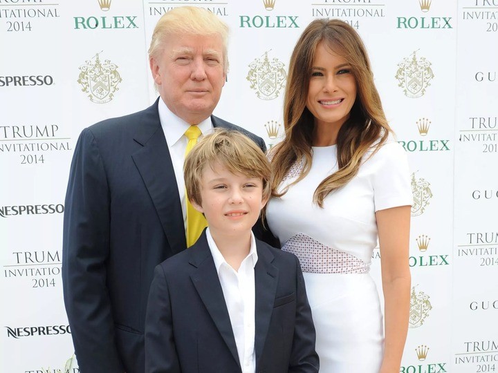 Barron Trump cùng cha mẹ năm 2014. 