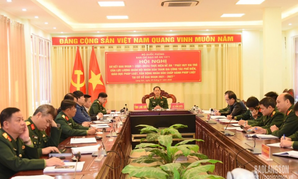 Tiếp tục phát huy vai trò quân đội tham gia phổ biến pháp luật