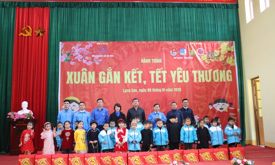 các hoạt động tại chương trình “Xuân gắn kết - Tết yêu thương” trên địa bàn xã Nhất Hoà, huyện Bắc Sơn