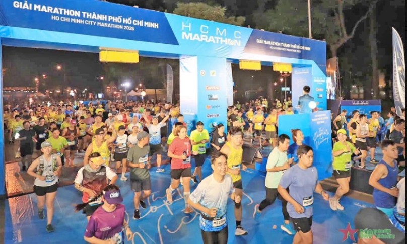 Over 10,000 runners join marathon in HCM City