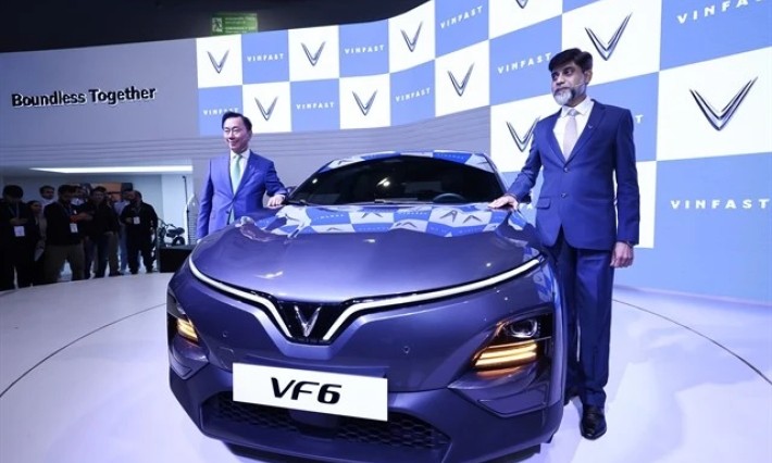 VinFast officially enters India market, unveils two EVs