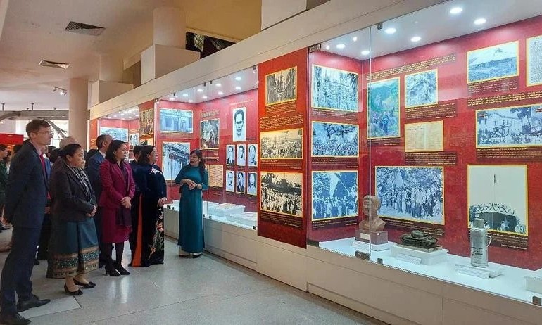 Hanoi exhibition highlights CPV’s brilliant milestones