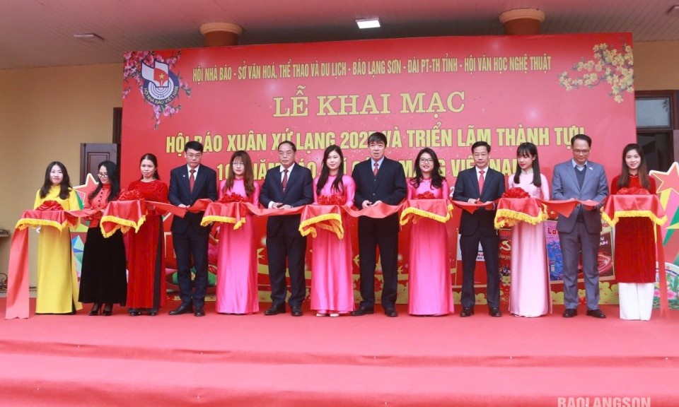 Khai mạc Hội báo Xuân Xứ Lạng năm 2025 và triển lãm trưng bày thành tựu 100 năm Báo chí cách mạng Việt