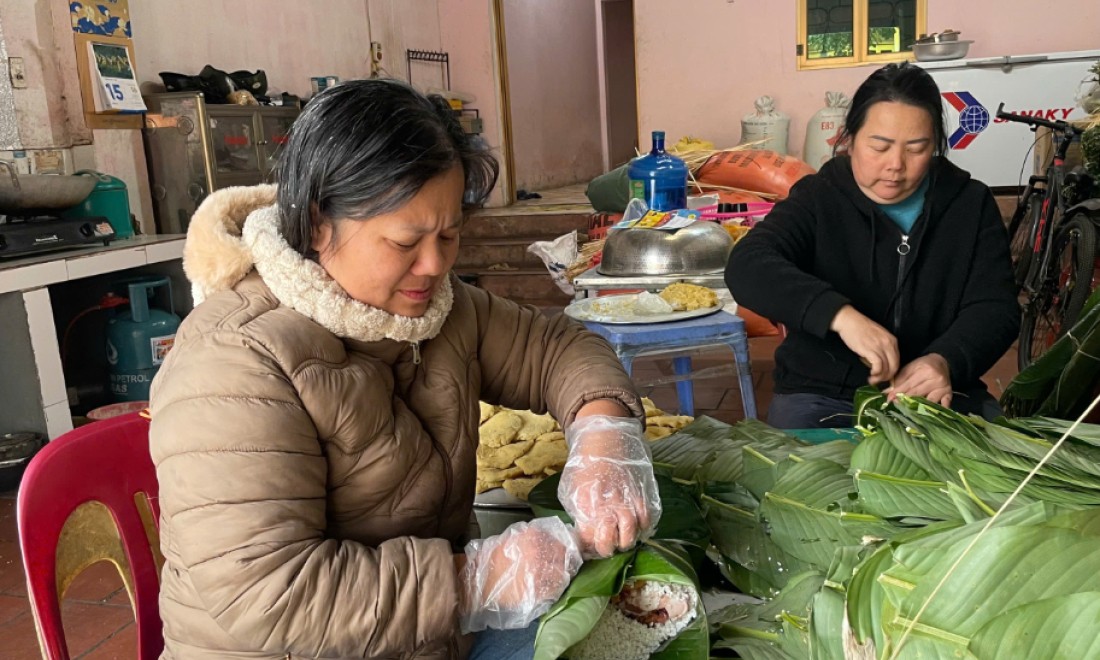 Nhộn nhịp dịch vụ gói bánh chưng  ngày tết