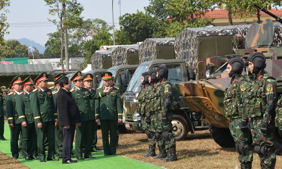 Thủ tướng Phạm Minh Chính thăm, kiểm tra và chúc Tết Lữ đoàn K3 - Tổng cục II