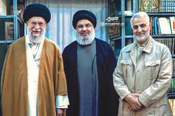 Lãnh đạo tối cao Ali Khamenei, Tổng bí thư Hassan Nasrallah và Tướng Qasem Soleimani. (Ảnh: Military Watch)