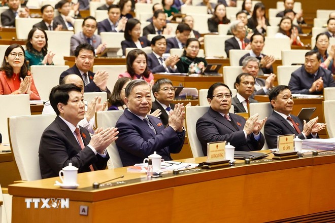 Tổng Bí thư Tô Lâm và các đồng chí lãnh đạo, nguyên lãnh đạo Đảng, Nhà nước và đại biểu Quốc hội dự khai mạc kỳ họp. (Ảnh: Doãn Tấn/TTXVN)