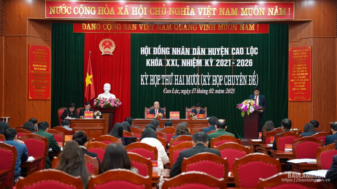 Quang cảnh kỳ họp thứ 20 của HĐND huyện khóa XXI, nhiệm kỳ 2021 – 2026