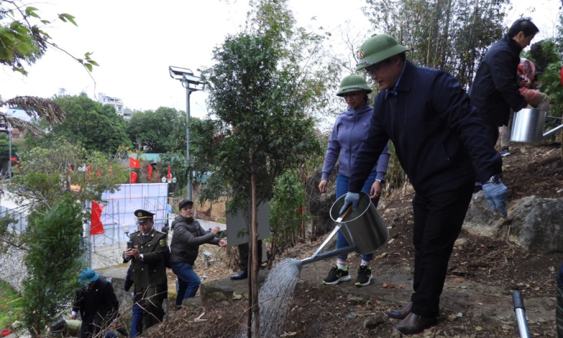 Các huyện, thành phố phát động “Tết trồng cây đời đời nhớ ơn Bác Hồ” Xuân Ất Tỵ 2025