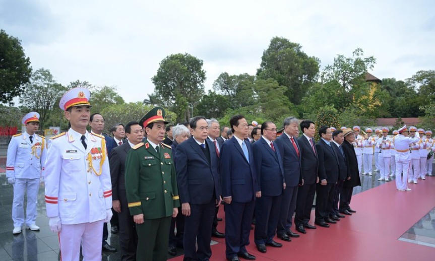 Lãnh đạo Đảng, Nhà nước vào Lăng viếng Chủ tịch Hồ Chí Minh nhân kỷ niệm 95 năm Ngày thành lập Đảng