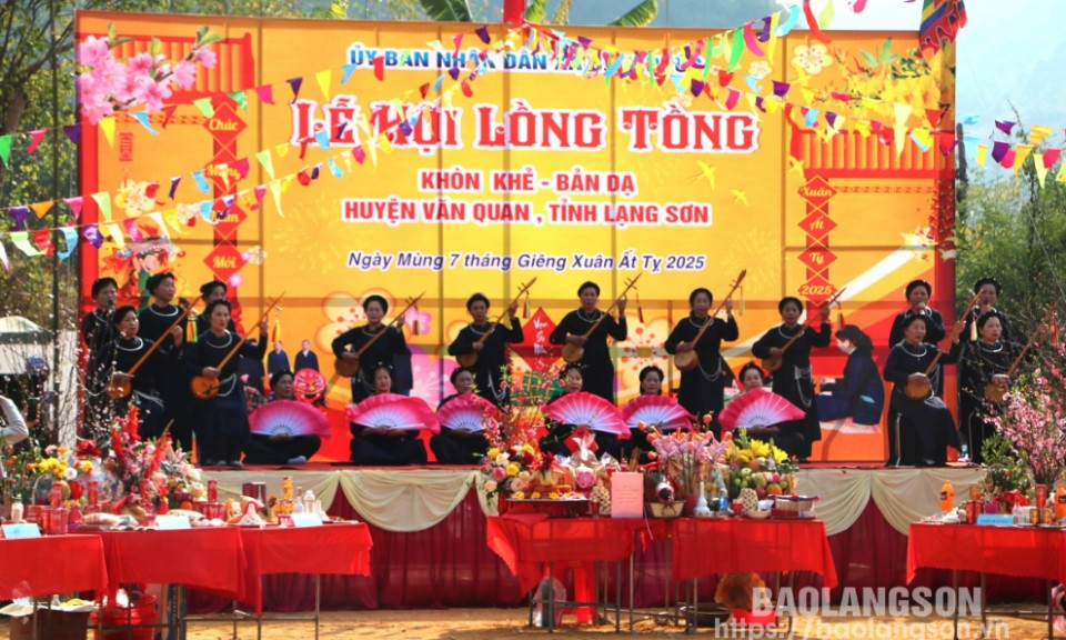 Khai mạc Lễ hội Lồng tồng Khòn Khẻ - Bản Dạ, xã Bình Phúc, huyện Văn Quan