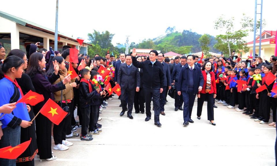 Chủ tịch nước Lương Cường dự Lễ phát động “Tết trồng cây đời đời nhớ ơn Bác Hồ” tại Lạng Sơn