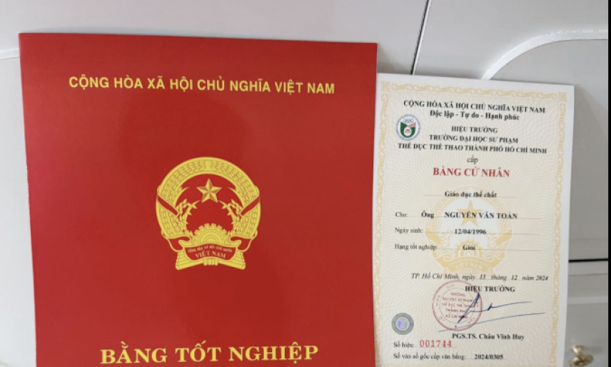 Tuyển thủ Việt Nam tốt nghiệp đại học loại giỏi sau 10 năm