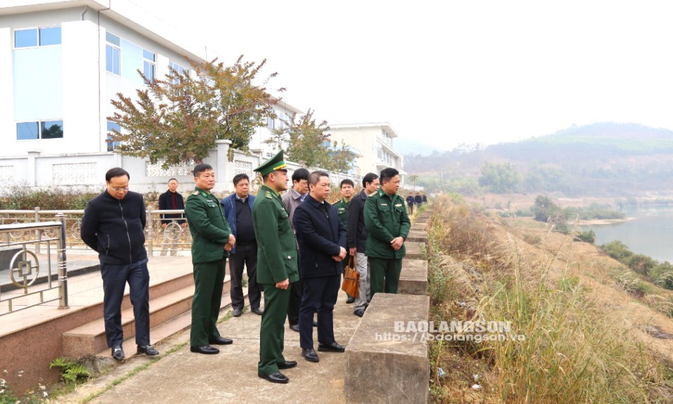 Lãnh đạo UBND tỉnh kiểm tra tình hình thực hiện một số dự án tại cửa khẩu Nà Nưa và Bình Nghi