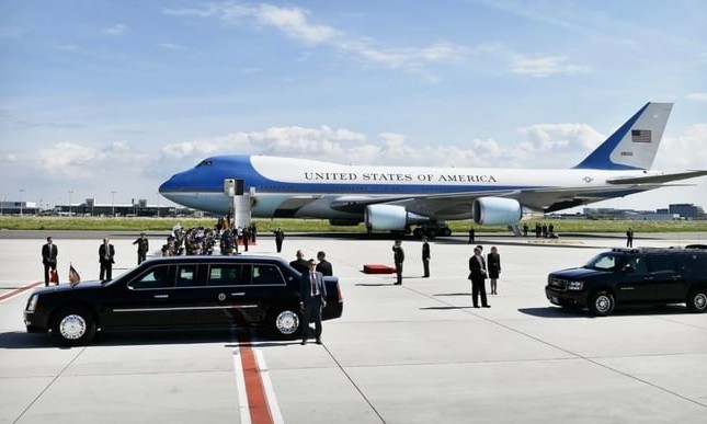 Nhà Trắng hối thúc Boeing bàn giao Không lực Một đời mới cho ông Trump