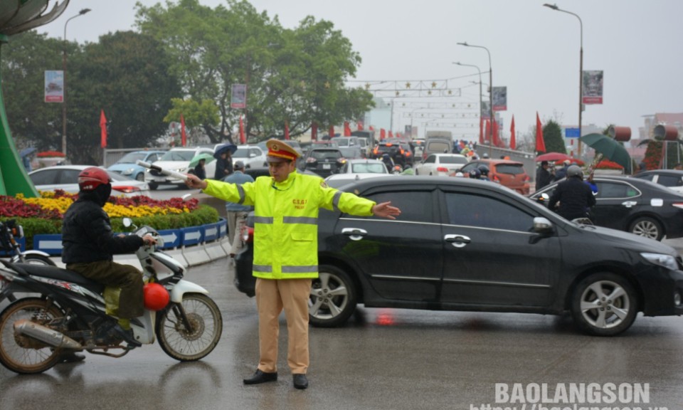 Chủ động các biện pháp đảm bảo an toàn giao thông mùa lễ hội