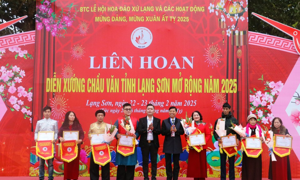 Khai mạc Liên hoan diễn xướng Chầu văn tỉnh Lạng Sơn mở rộng năm 2025