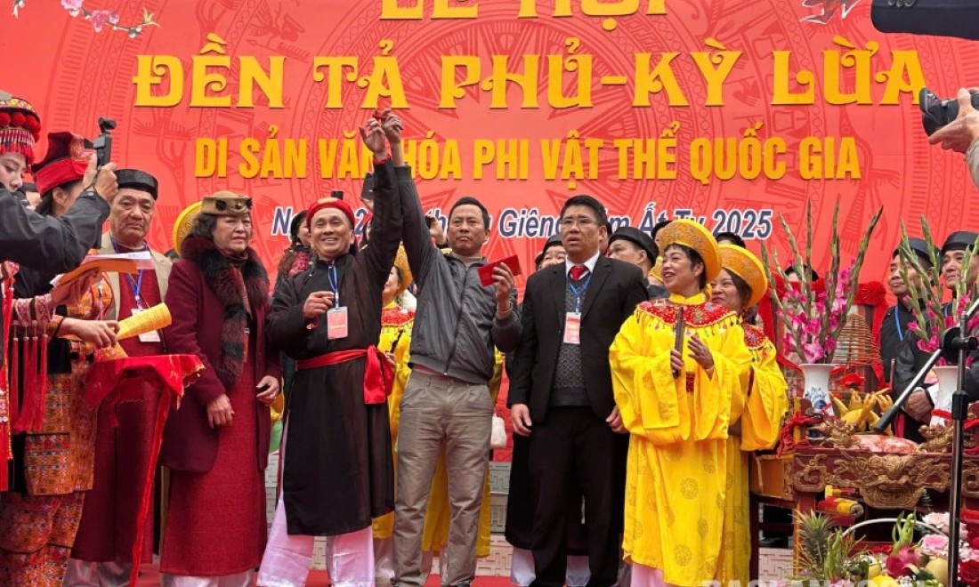 Opening Ceremony of the 2025 Ky Lua Firecracker Head Festival 