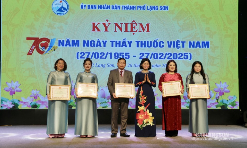 Thành phố Lạng Sơn tổ chức kỷ niệm 70 năm Ngày Thầy thuốc Việt Nam