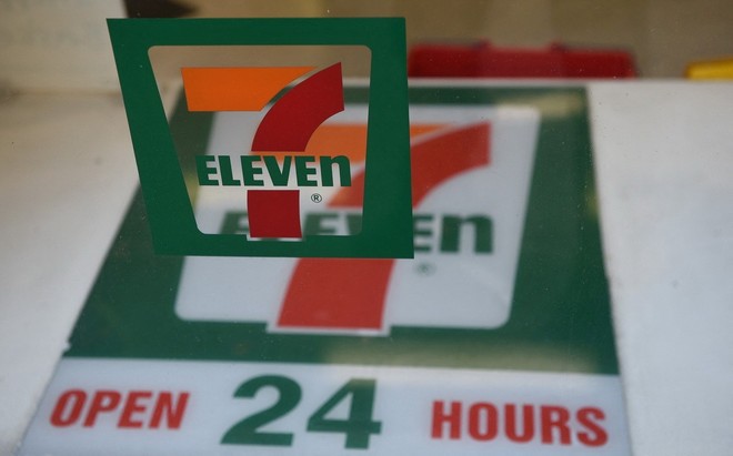 Logo của chuỗi cửa hàng tiện lợi 7-Eleven. (Ảnh: AFP/TTXVN)