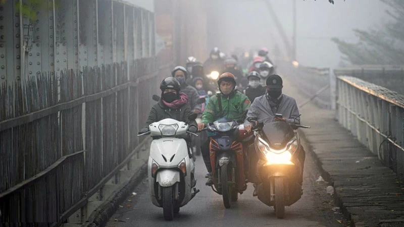 Khu vực Hà Nội có mưa nhỏ, mưa phùn và sương mù; đêm và sáng trời lạnh. (Ảnh minh họa)