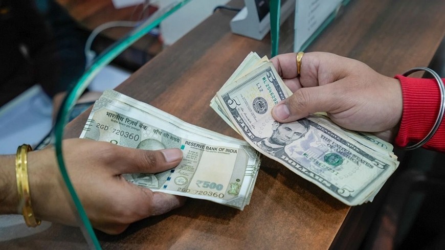 Tỷ giá USD hôm nay (13-3): Đồng USD phục hồi nhẹ trở lại. Ảnh: Reuters