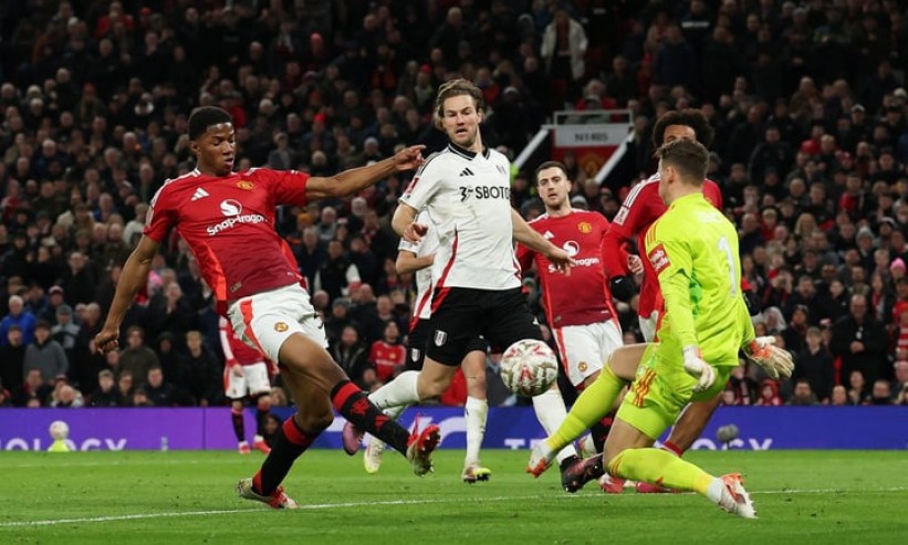 Zirkzee đá hỏng luân lưu, Man Utd bị Fulham loại khỏi FA Cup