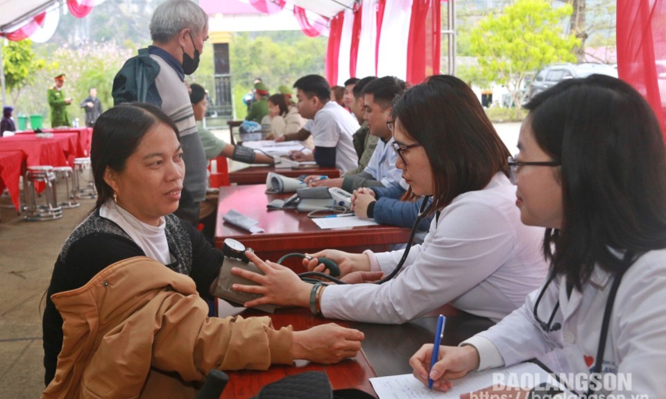 Phụ nữ Công an Lạng Sơn: Nghĩa cử cao đẹp, lan tỏa yêu thương