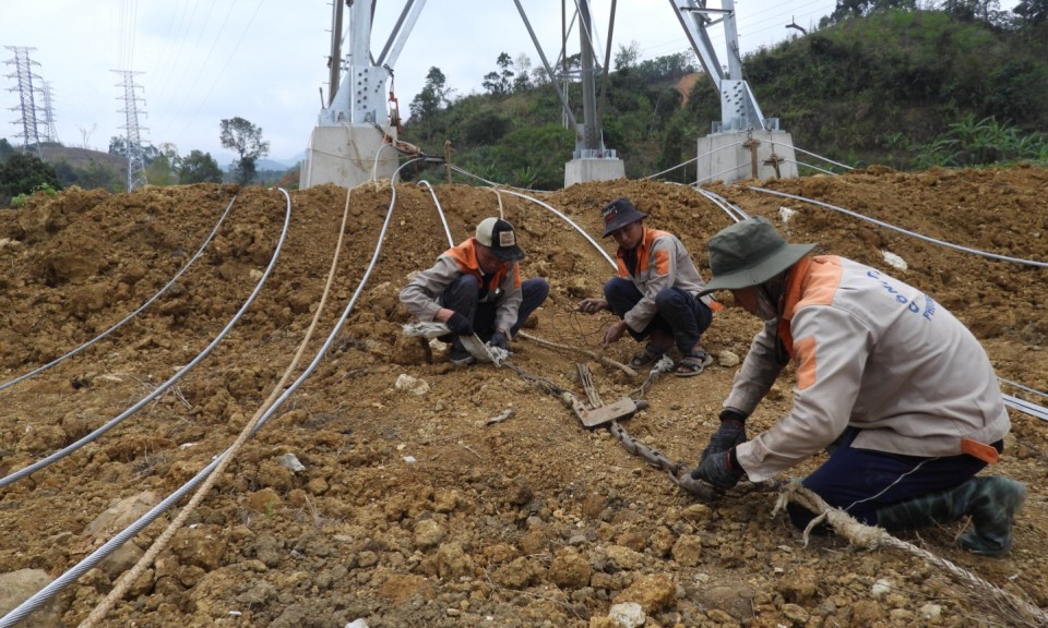 Dồn lực di chuyển công trình hạ tầng kỹ thuật các dự án cao tốc