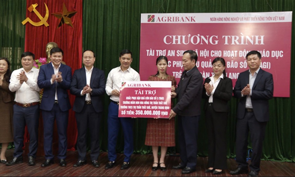 Công đoàn Ngân hàng Agribank: Hỗ trợ 700 triệu đồng cho trường học tại 2 huyện Tràng Định, Văn Quan