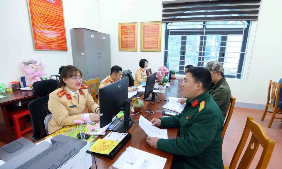 Công an tỉnh: Mở thêm 9 điểm tiếp nhận hồ sơ cấp, đổi giấy phép lái xe
