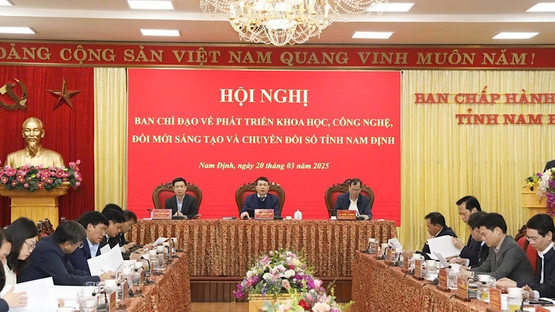 Ban Chỉ đạo về phát triển khoa học, công nghệ, đổi mới sáng tạo và chuyển đổi số tỉnh Nam Định tổ chức họp bàn, triển khai thực hiện Nghị quyết số 57-NQ/TW của Bộ Chính trị về đột phá phát triển khoa học, công nghệ, đổi mới sáng tạo và chuyển đổi số quốc gia.