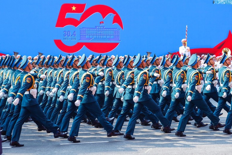 Khối sỹ quan Phòng không Không quân - Ảnh: VGP/Nhật Bắc
