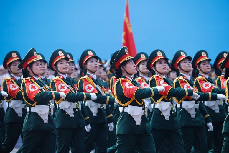 Khối nữ sỹ quan Quân y- Ảnh: VGP/Nhật Bắc