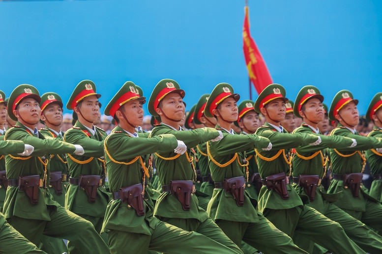 Khối nam sỹ quan Cảnh sát nhân dân - Ảnh: VGP/Nhật Bắc