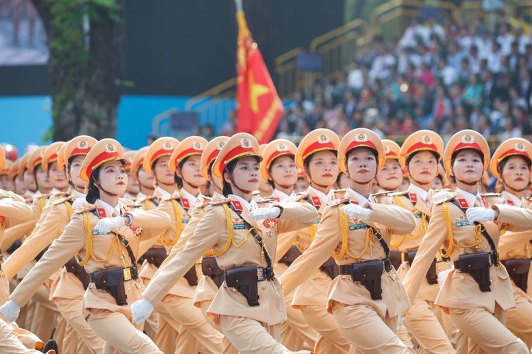 Khối nữ sỹ quan Cảnh sát giao thông - Ảnh: VGP/Nhật Bắc