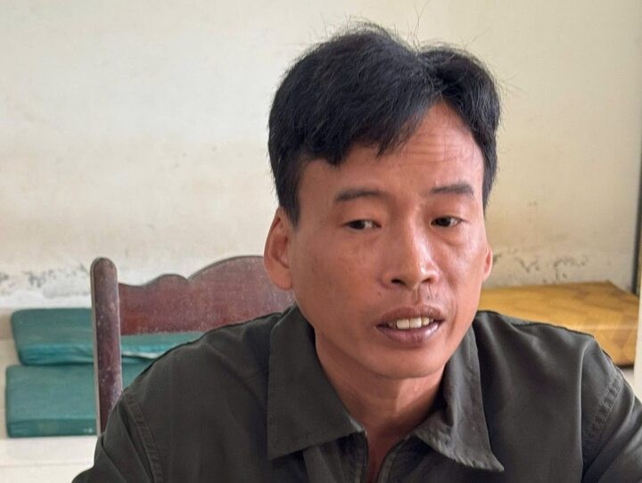 Khuất Văn Sinh tại cơ quan công an.