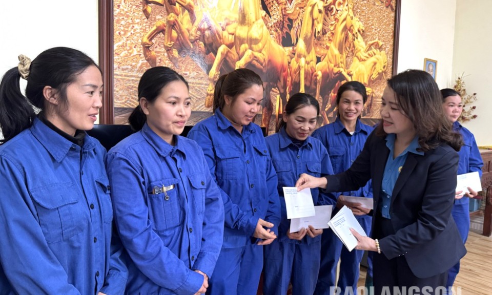 Hướng về công nhân lao động