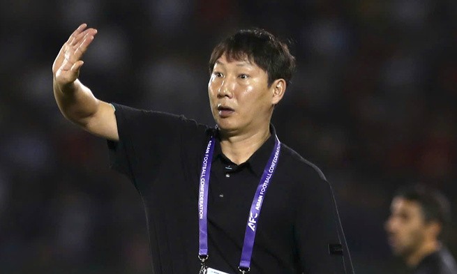 HLV Kim Sang-sik dẫn dắt dàn sao Thái Lan, Việt Nam đối đầu Man Utd