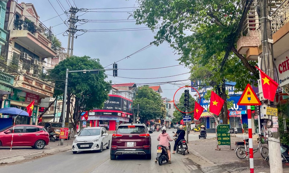 Cần sớm khắc phục tình trạng mất tín hiệu đèn giao thông tại ngã tư đường Trần Phú - Bà Triệu