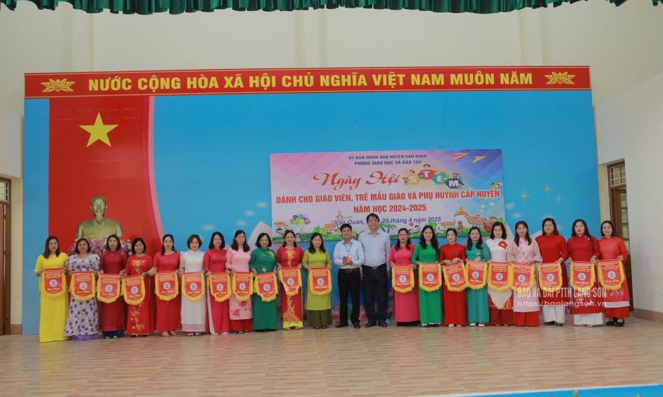 Văn Quan: Hơn 200 giáo viên, học sinh, phụ huynh tham gia Ngày hội STEM mầm non cấp huyện năm học 2024 - 2025