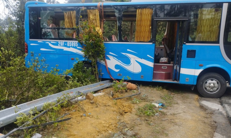 Nguyên nhân vụ lật xe khách trên đèo Tam Đảo khiến 3 người tử vong
