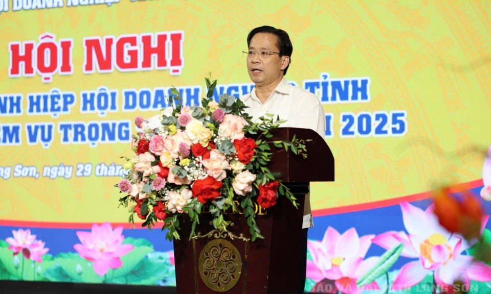 Đồng chí Bí thư Tỉnh ủy làm việc với Hiệp hội Doanh nghiệp tỉnh