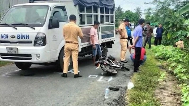 Hiện trường vụ tai nạn giao thông khiến cháu Nguyễn Ngọc Bảo Trân tử vong. (Ảnh: Báo CAND)