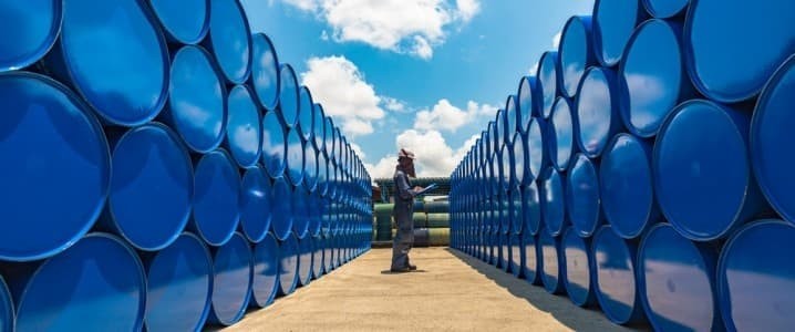 Sau 2 tuần lao dốc, giá dầu sẽ thiết lập hat-trick giảm tuần hay quay đầu bật tăng trong tuần này? Ảnh minh họa: Oilprice