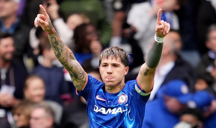 Enzo Fernandez ghi bàn thắng cho Chelsea.