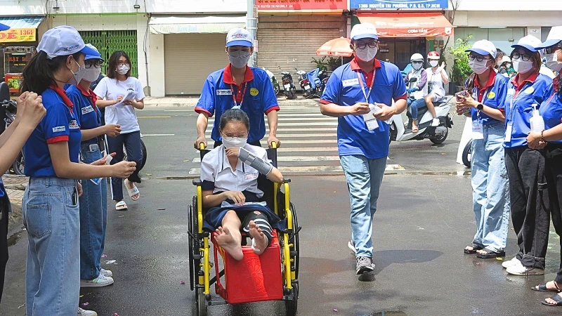 Lực lượng tình nguyện viên