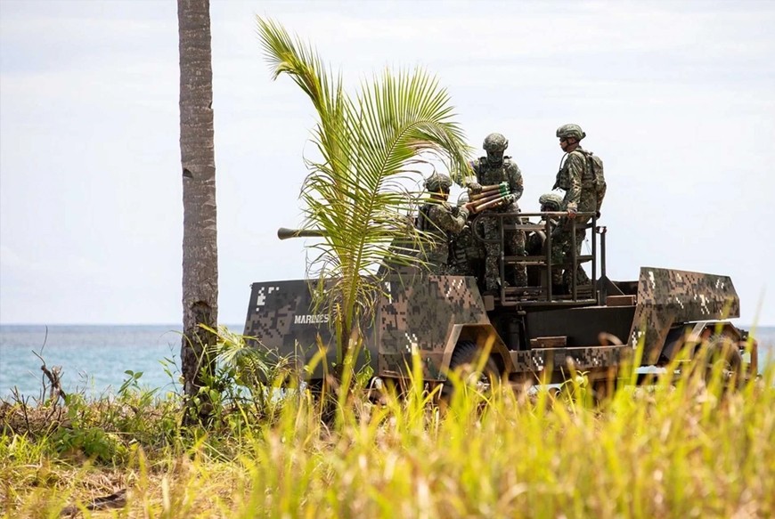 Thủy quân Lục chiến Philippines sử dụng pháo phòng không Bofors L/60 40mm trong cuộc tập trận quân sự chung Balikatan 2025. Ảnh: Bộ Quốc phòng Mỹ