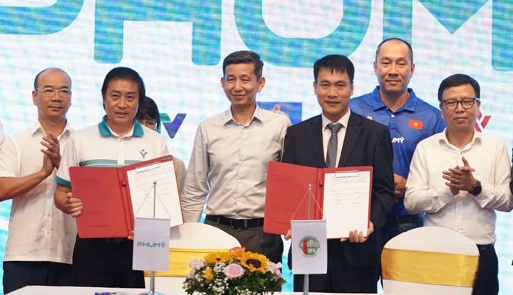 Đội tuyển bóng chuyền nữ Việt Nam nhận khoản tài trợ lớn.